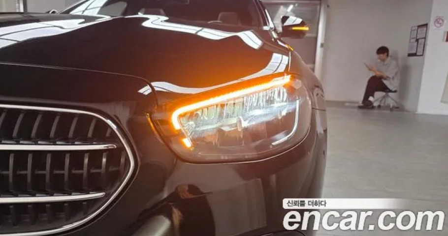 Mercedes-Benz E-Class 