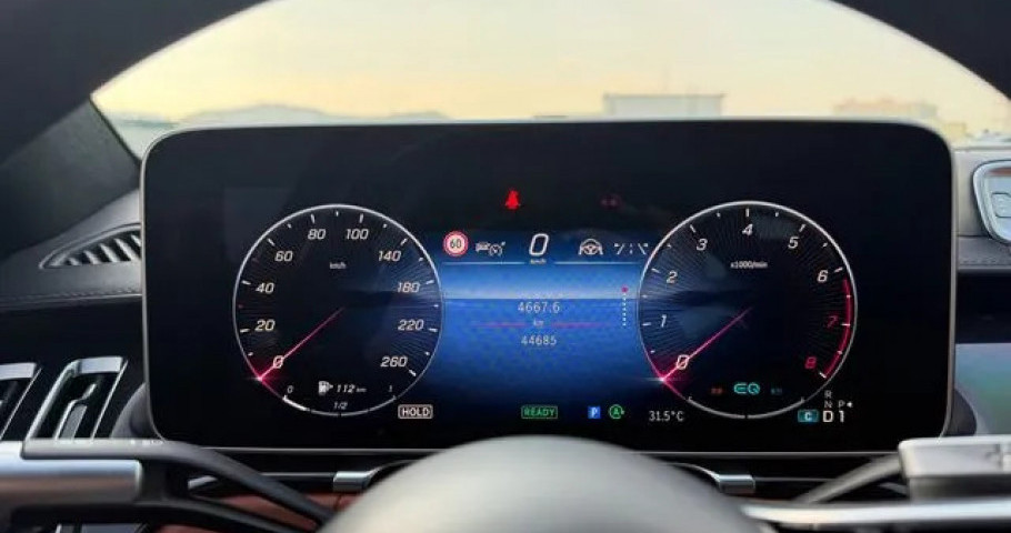Mercedes-Benz S-Class 