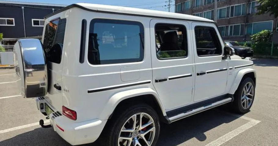 Mercedes-Benz G-Class 