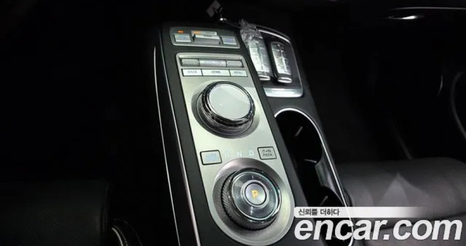 Genesis Gv70 