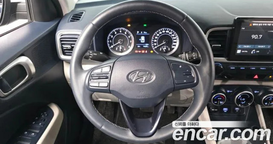Hyundai Venue 