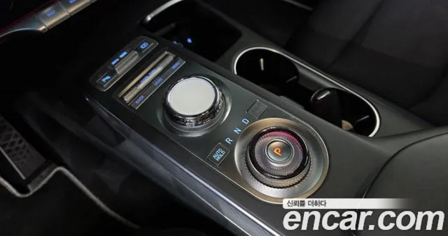 Genesis Gv70 