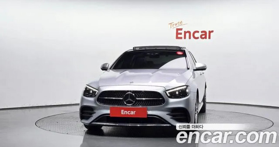 Mercedes-Benz E-Class 