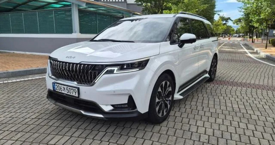 Kia Carnival 