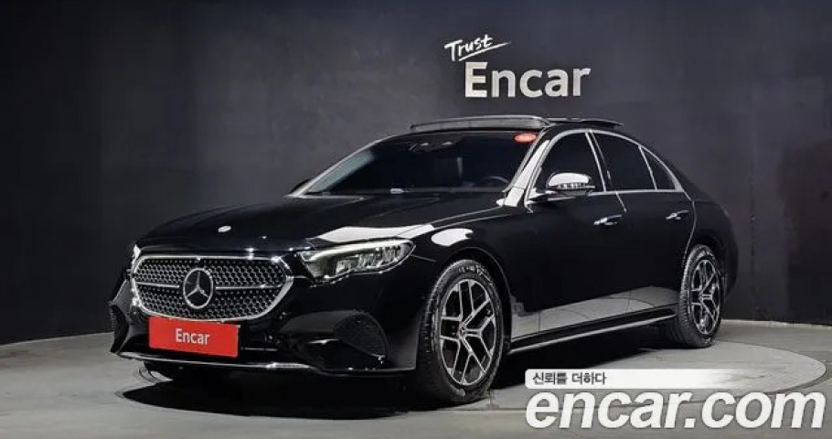 Mercedes-Benz E-Class 