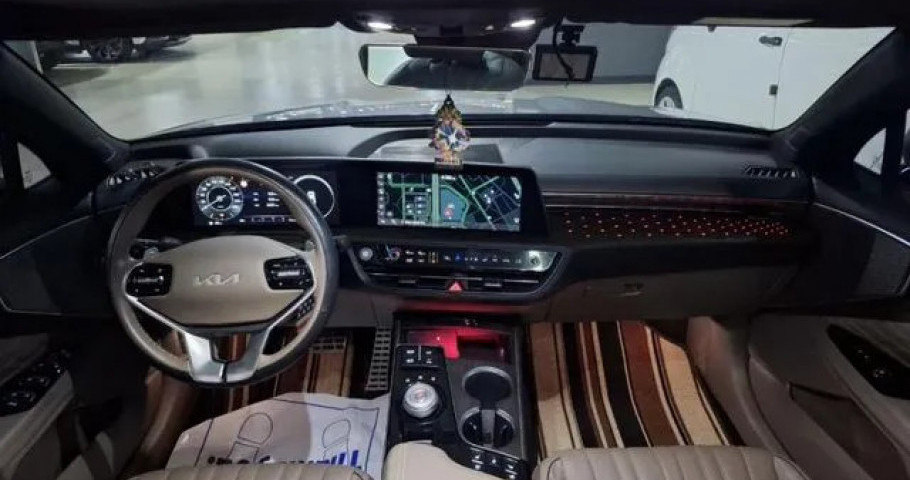 Kia K8 