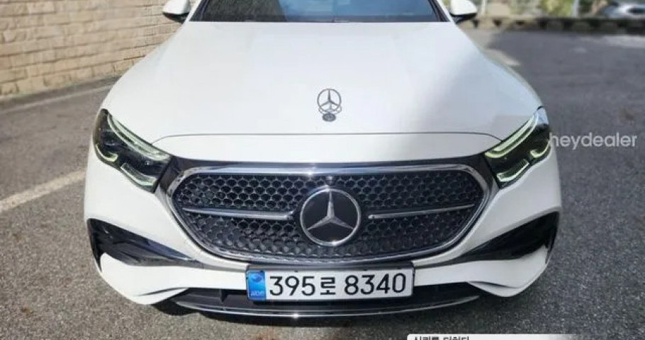 Mercedes-Benz E-Class 