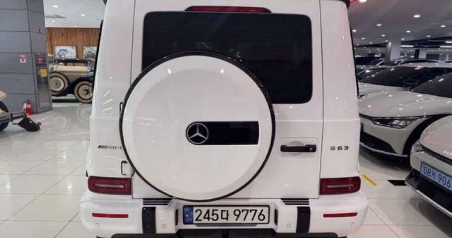 Mercedes-Benz G-Class 