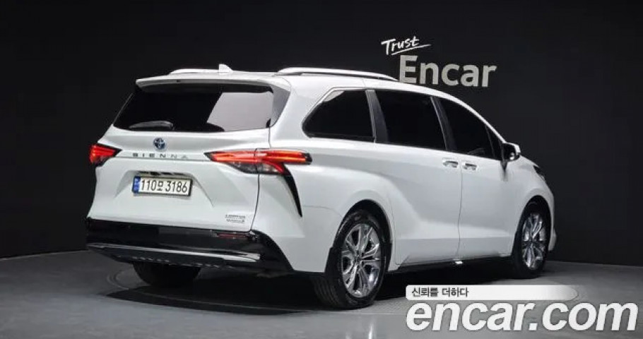 Toyota Sienna 