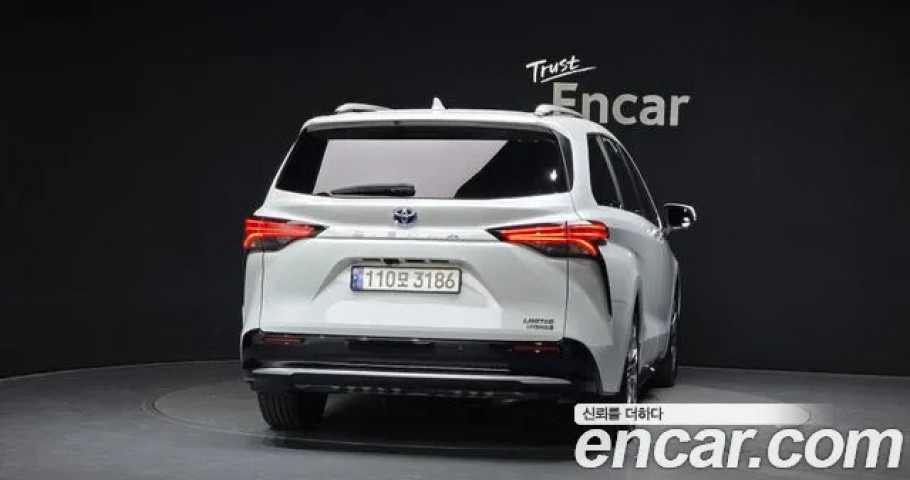 Toyota Sienna 