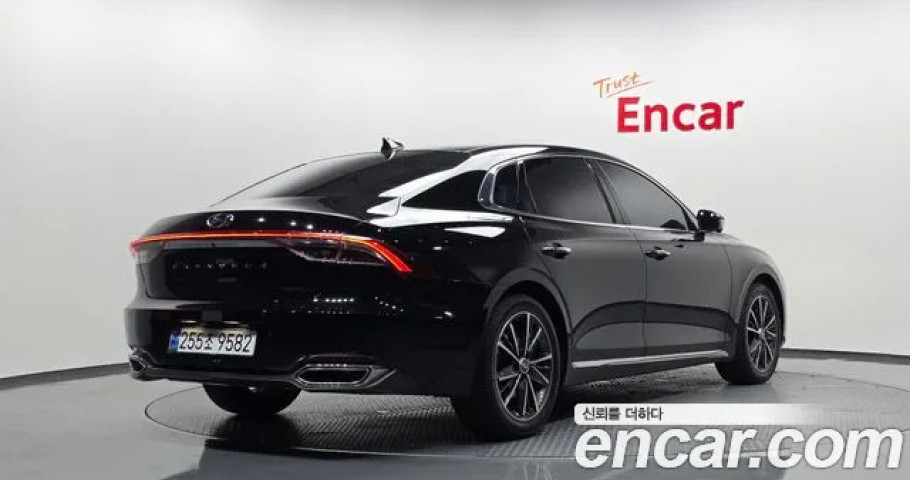 Hyundai Grandeur 