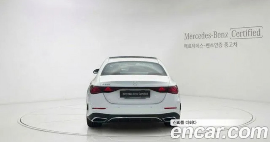 Mercedes-Benz E-Class 
