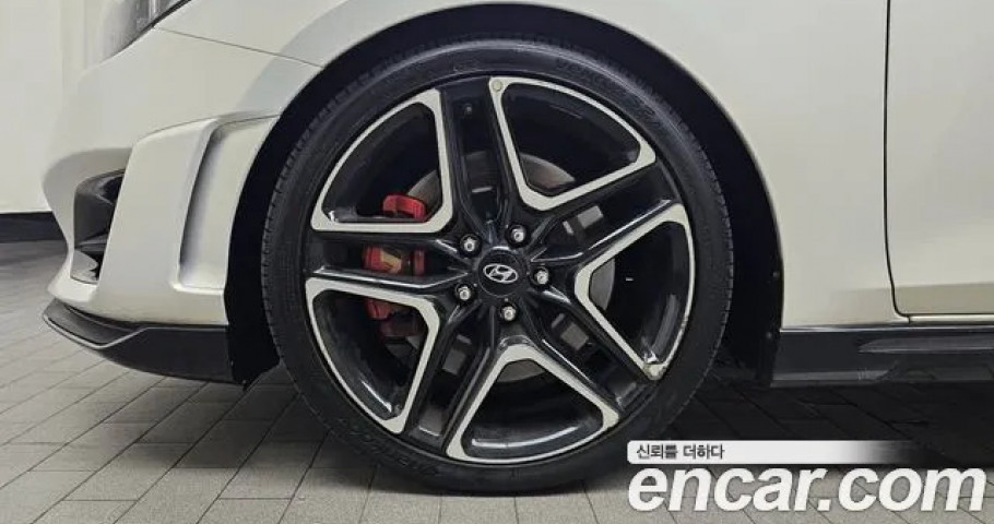 Hyundai Veloster 