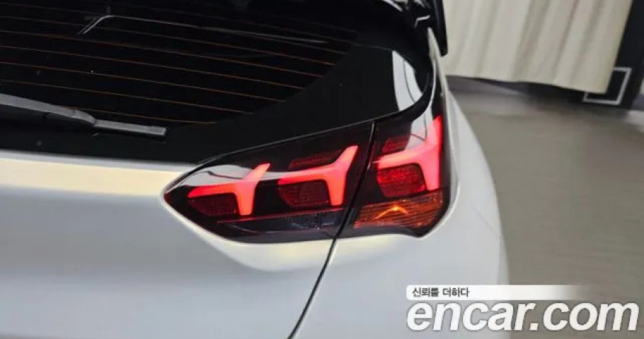 Hyundai Veloster 