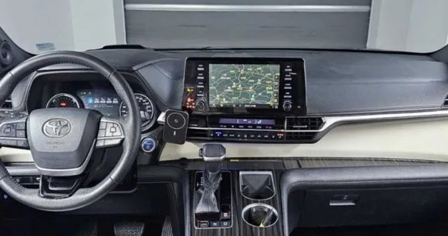 Toyota Sienna 