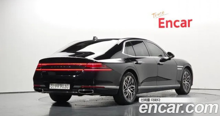Genesis G90 