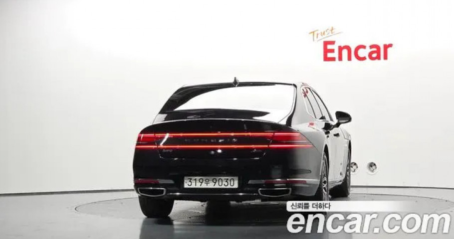 Genesis G90 