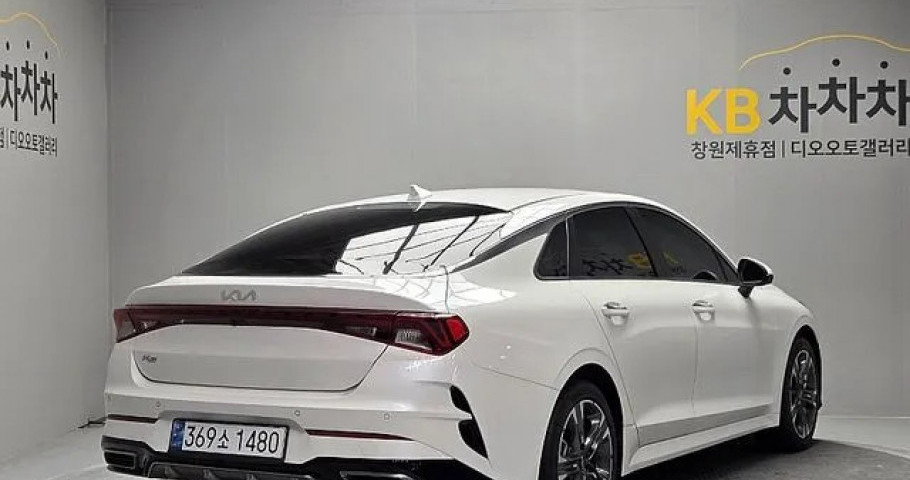 Kia K5 