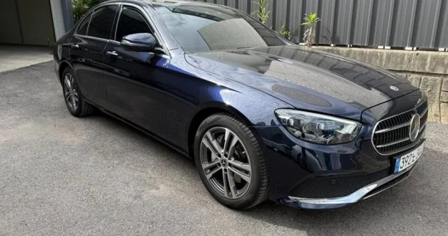 Mercedes-Benz E-Class 