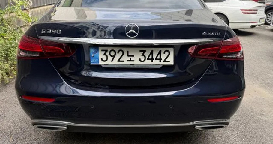 Mercedes-Benz E-Class 