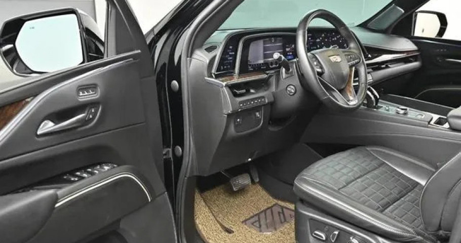 Cadillac Escalade 