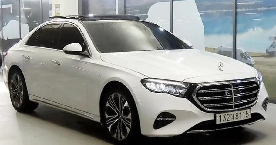 Mercedes-Benz E-Class 