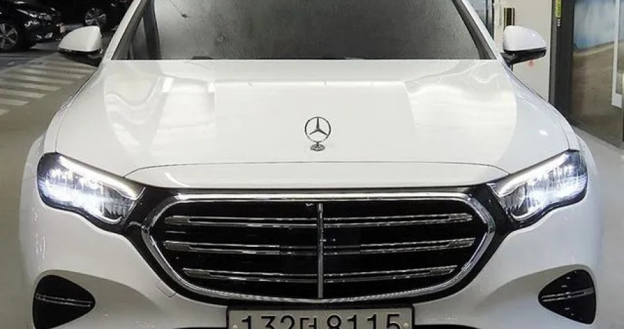 Mercedes-Benz E-Class 
