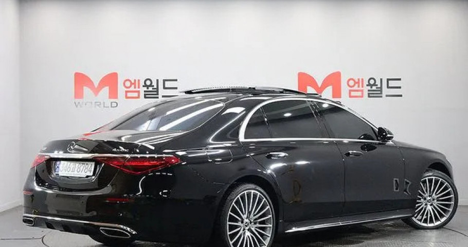 Mercedes-Benz S-Class 