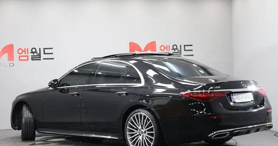 Mercedes-Benz S-Class 