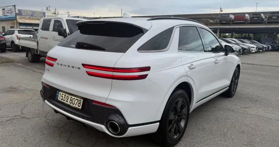 Genesis Gv70 