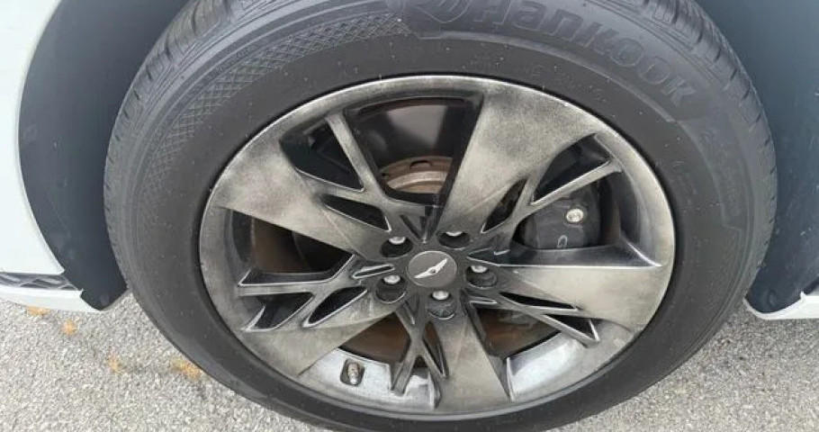 Genesis Gv70 