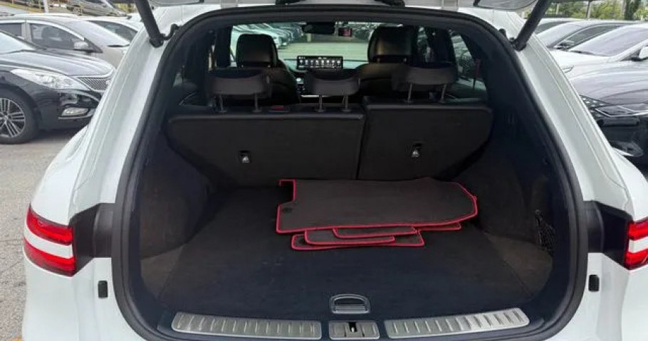 Genesis Gv70 