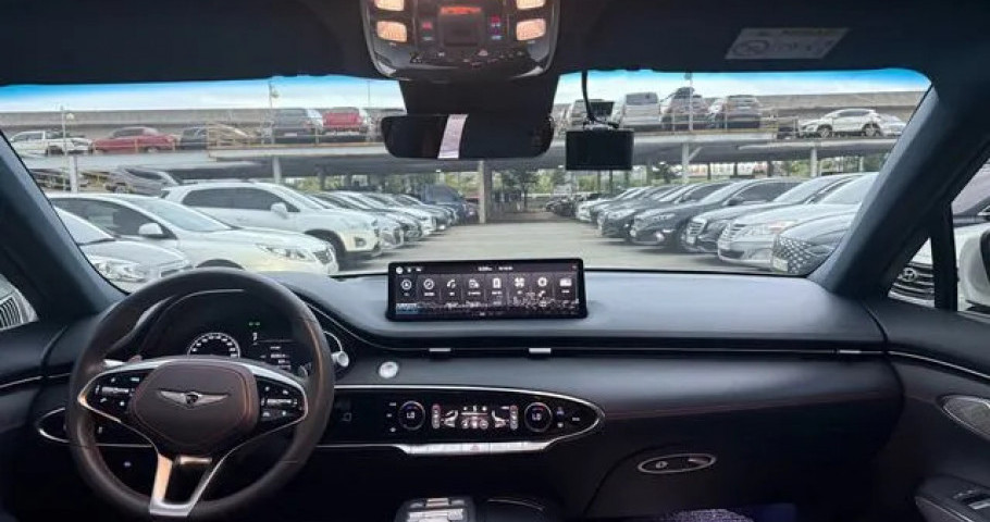 Genesis Gv70 