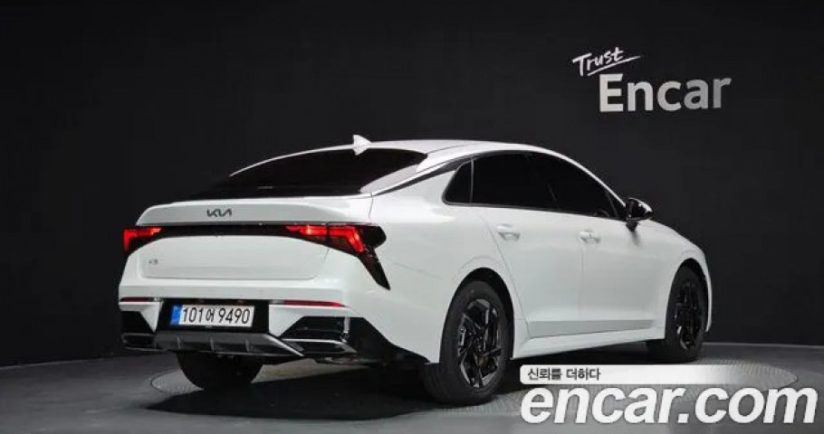 Kia K5 