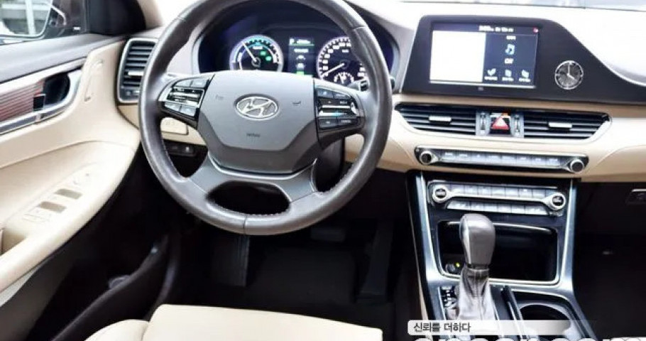 Hyundai Grandeur 