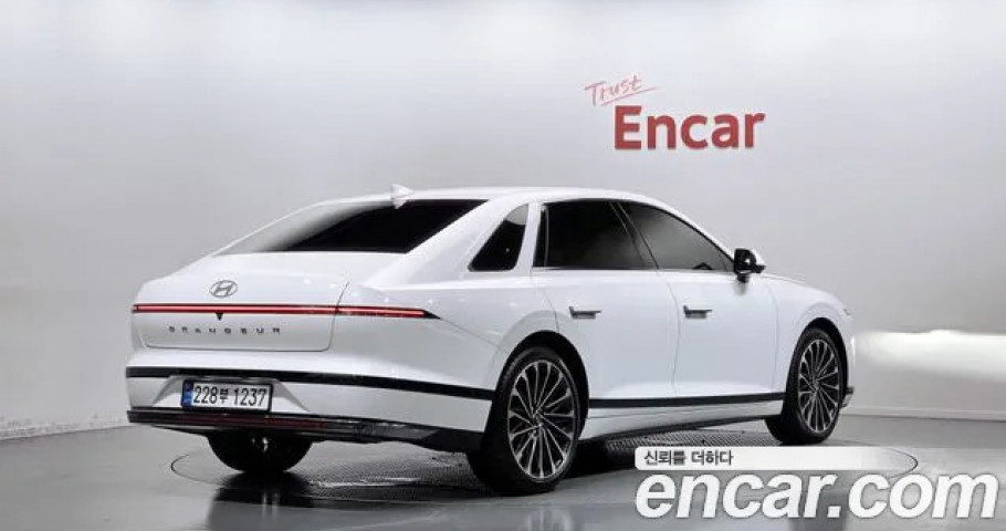 Hyundai Grandeur 