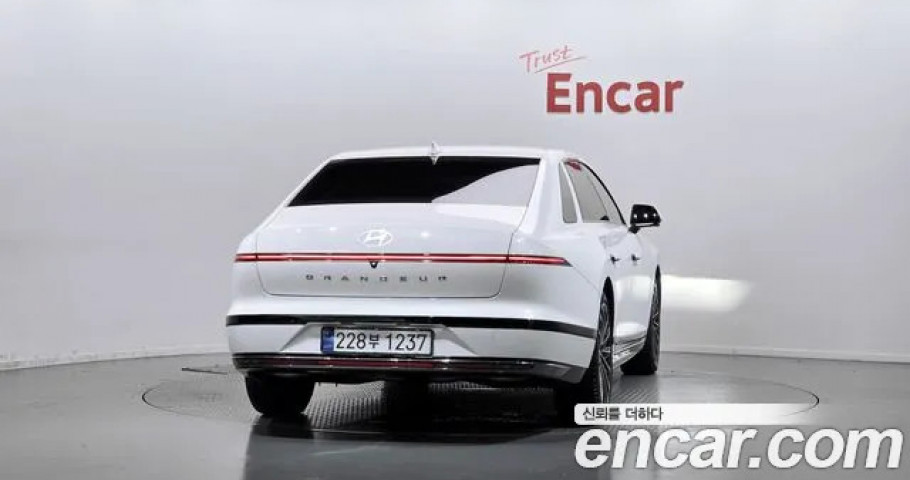 Hyundai Grandeur 