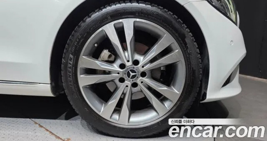 Mercedes-Benz C-Class 