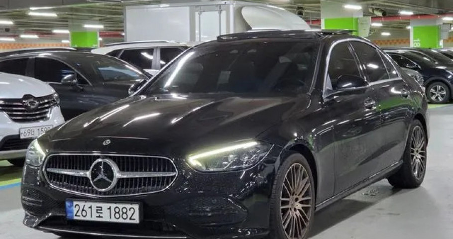 Mercedes-Benz C-Class 