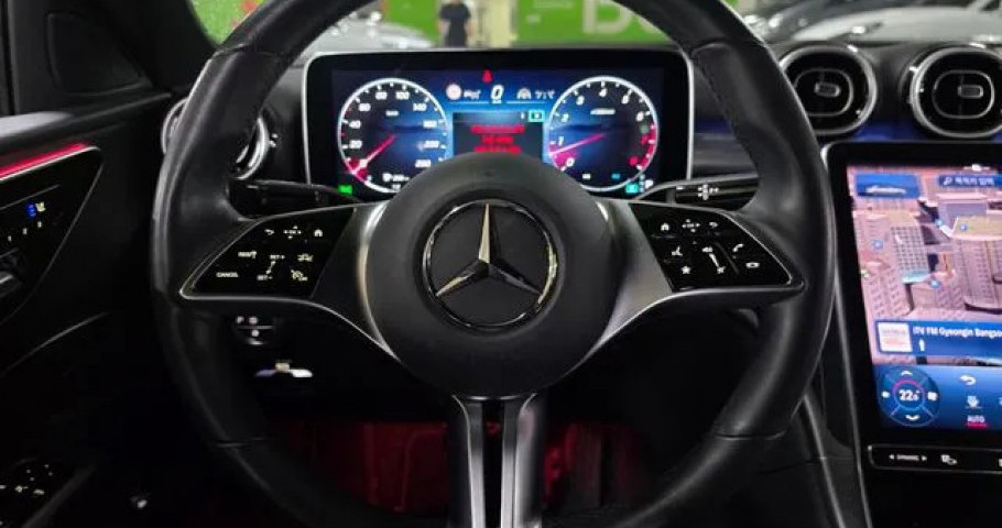 Mercedes-Benz C-Class 