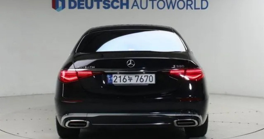 Mercedes-Benz S-Class 