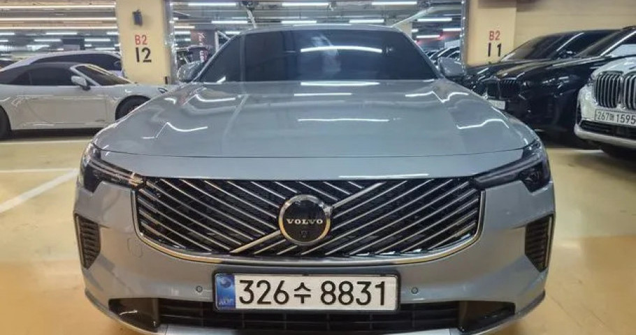 Volvo S90 