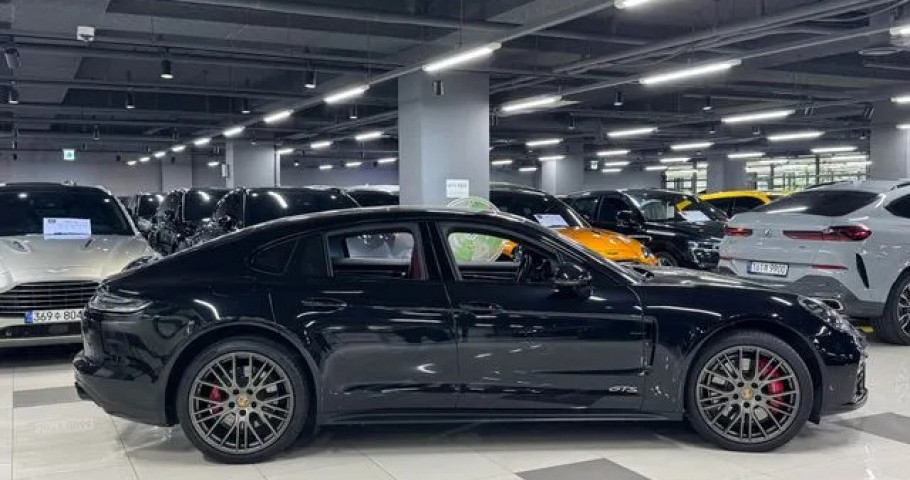 Porsche Panamera 