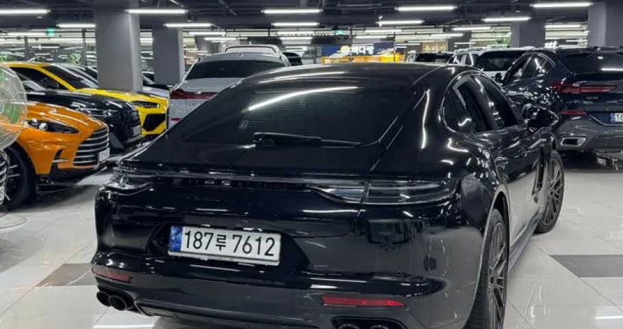 Porsche Panamera 