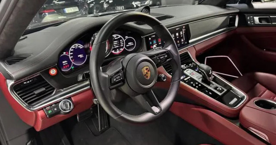 Porsche Panamera 