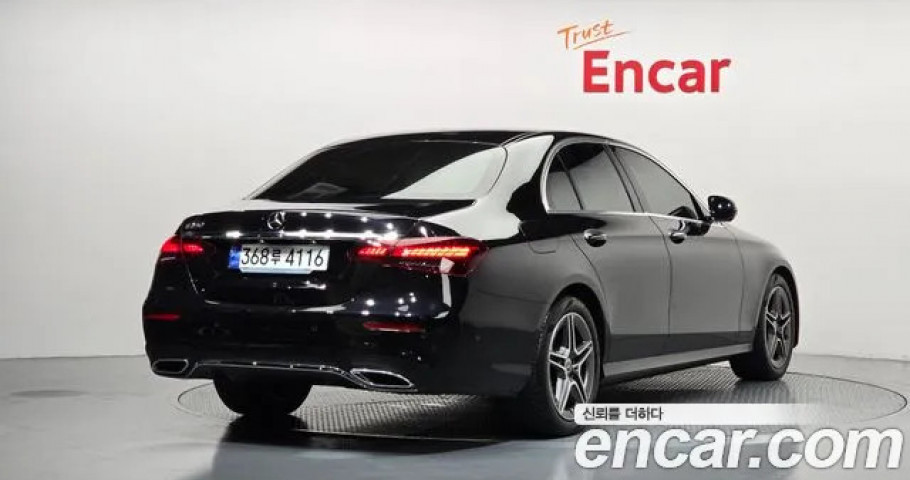 Mercedes-Benz E-Class 