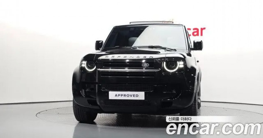 Land Rover Defender 