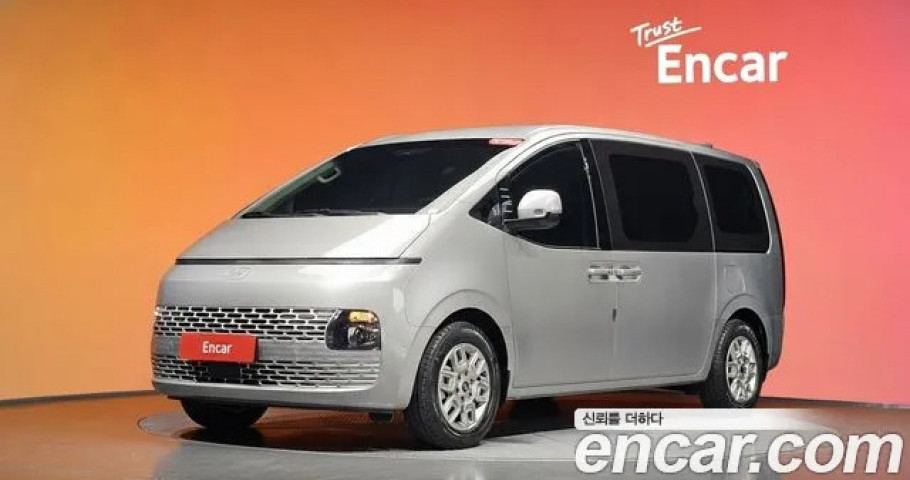 Hyundai Staria 