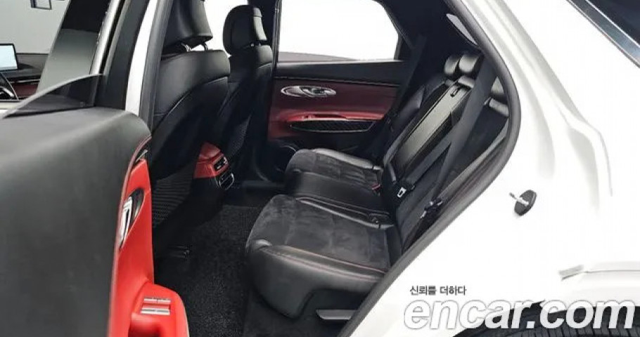 Genesis Gv70 