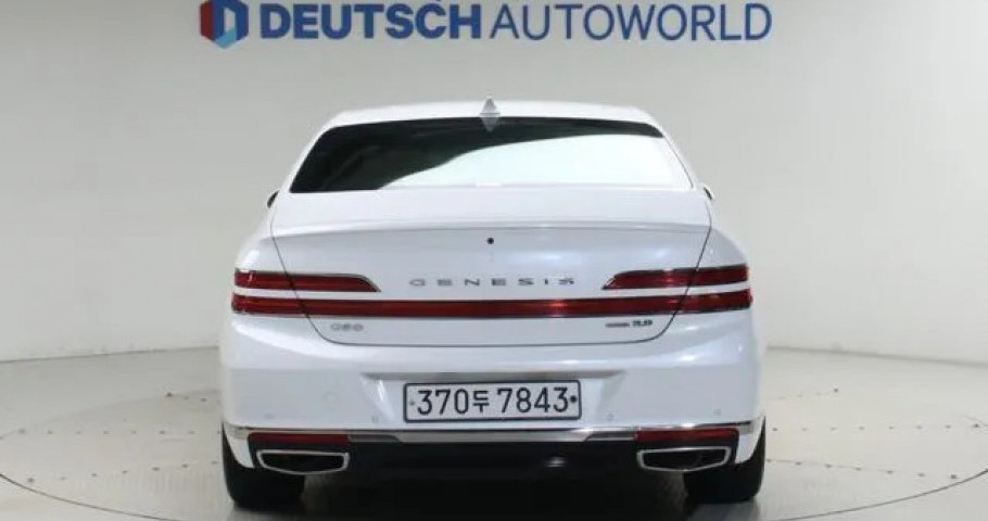 Genesis G90 